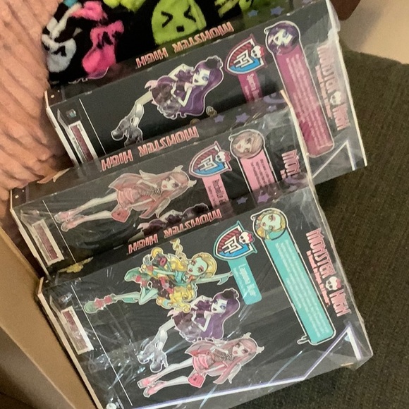 Monster High 2013 Spectra Rochelle Lagoona Ghouls Night Out New in Unopened Box - Picture 13 of 17